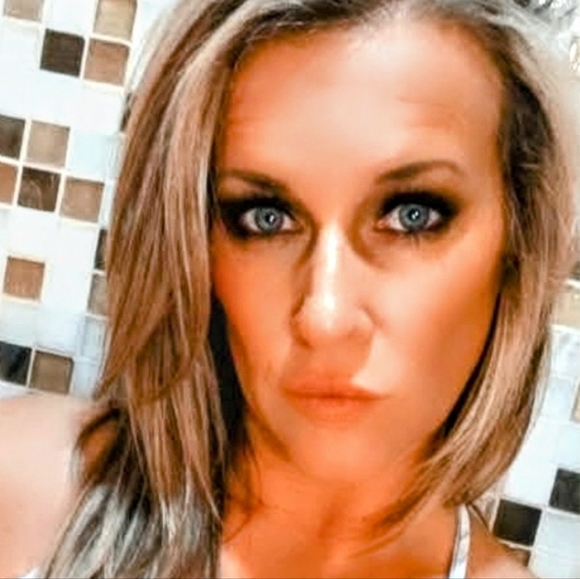 Meet your Posher, Tricia - Picture 6 of 9